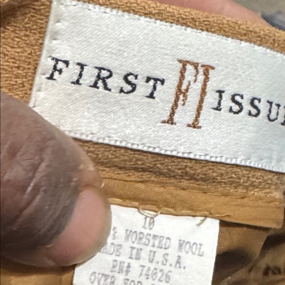 First issue suit - Picture 4 of 5